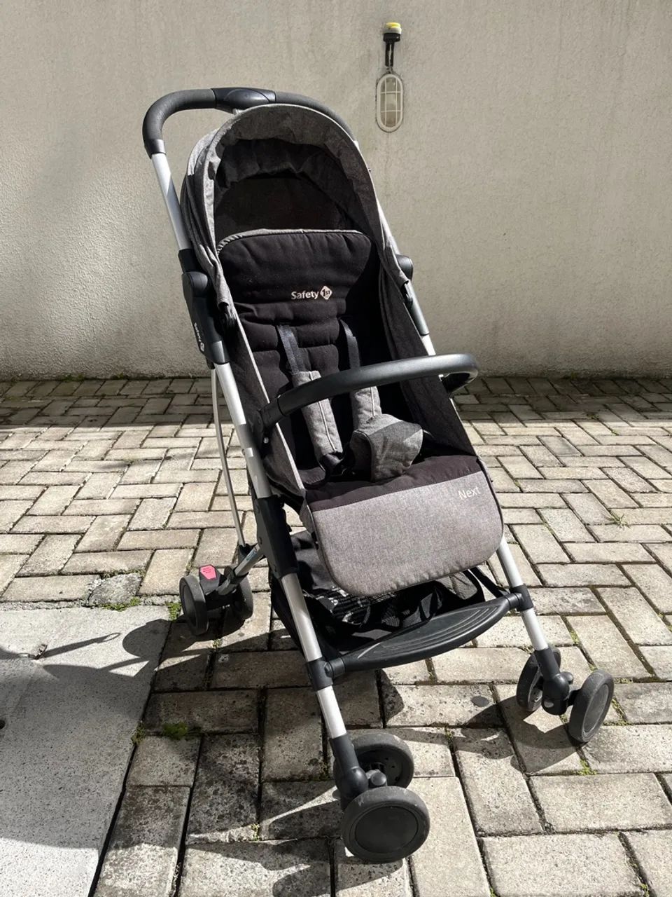 Carrinho de Bebê Compacto em ótimo estado!