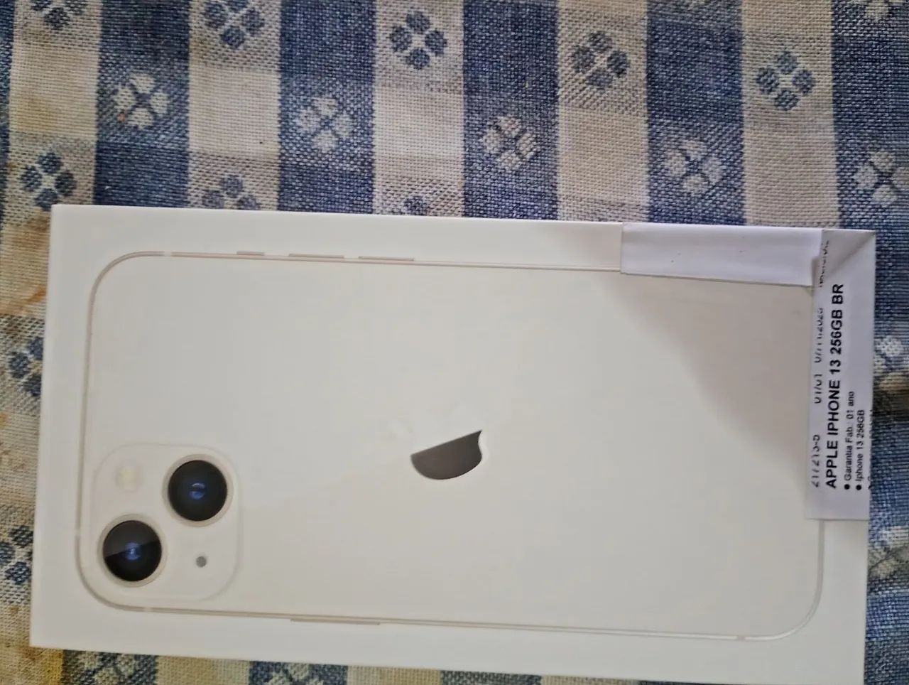 iPhone13本体＋箱 iPhone 13 - Celulares e Smartphones - São Jorge, Manaus 1451969775