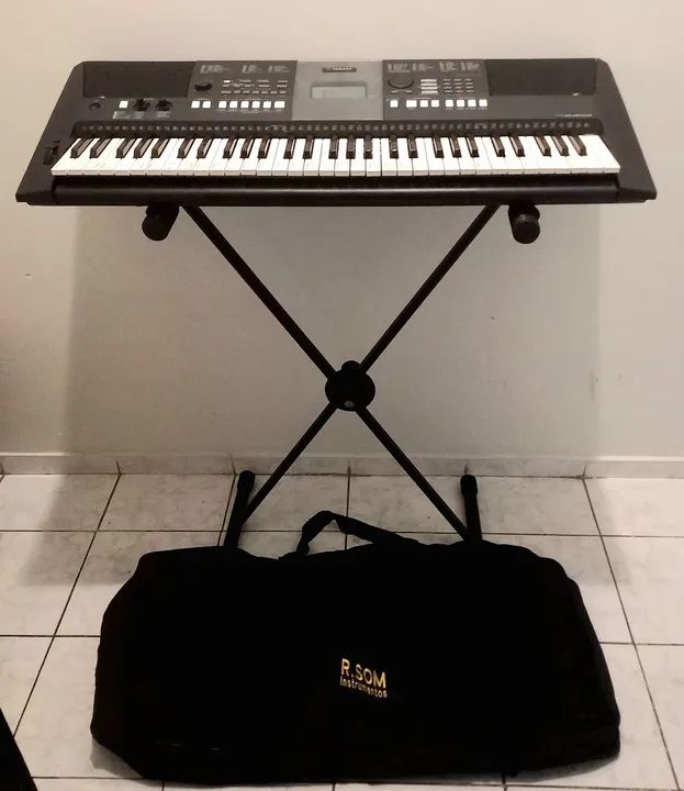 Teclado Yamaha PSR-E423  - Foto 4