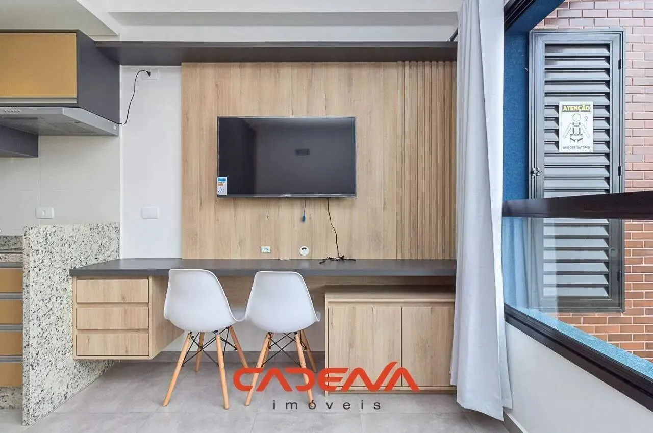 Ótimo Studio para aluguel no Centro de Curitiba