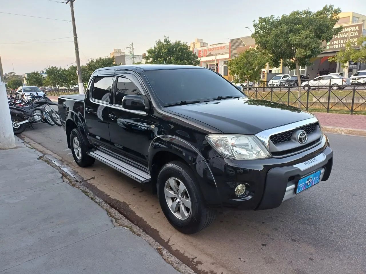 TOYOTA Hilux Caminhonete 2.7 16V 4P SR CABINE DUPLA - 2009