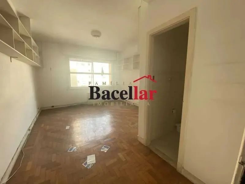Sala - / Comercial / Centro