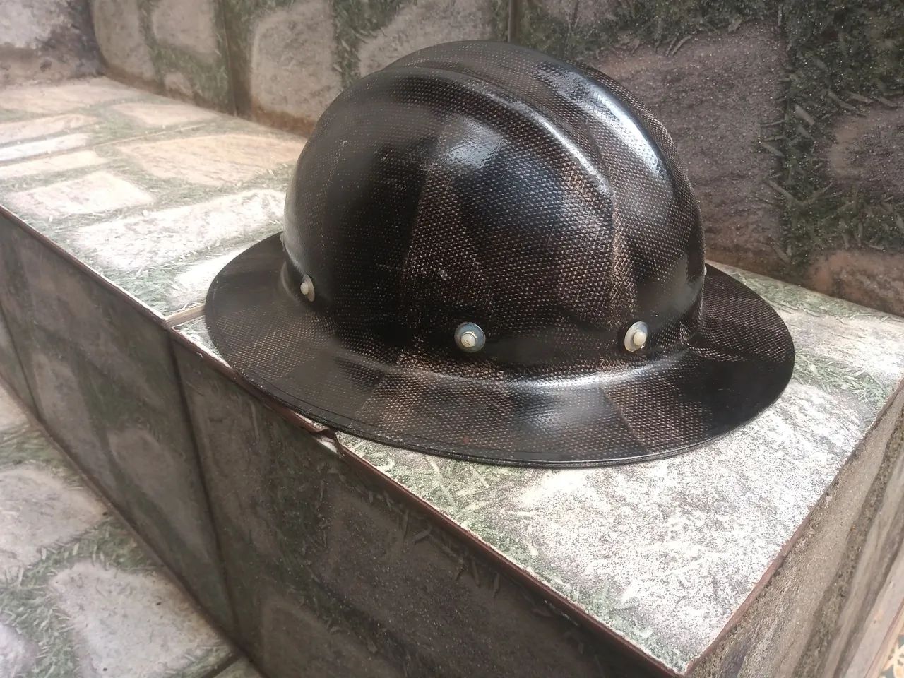 Capacete operário antigo 428514459686031365