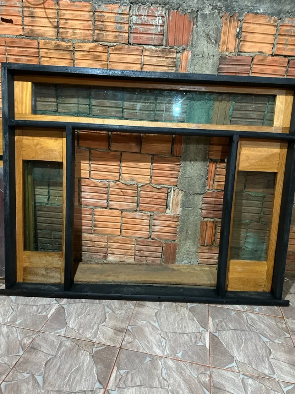 Janela de Madeira com vidro