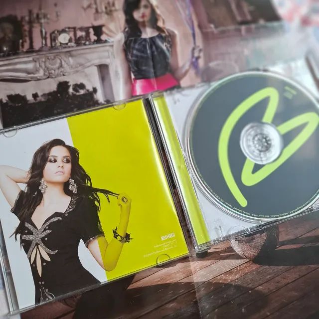 CD: Here We Go Again (Demi Lovato) - com pôster - Foto 4