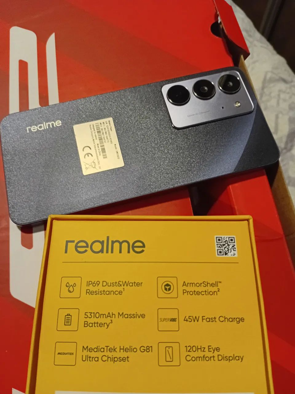 CELULAR REALME C75X. Tela trincada