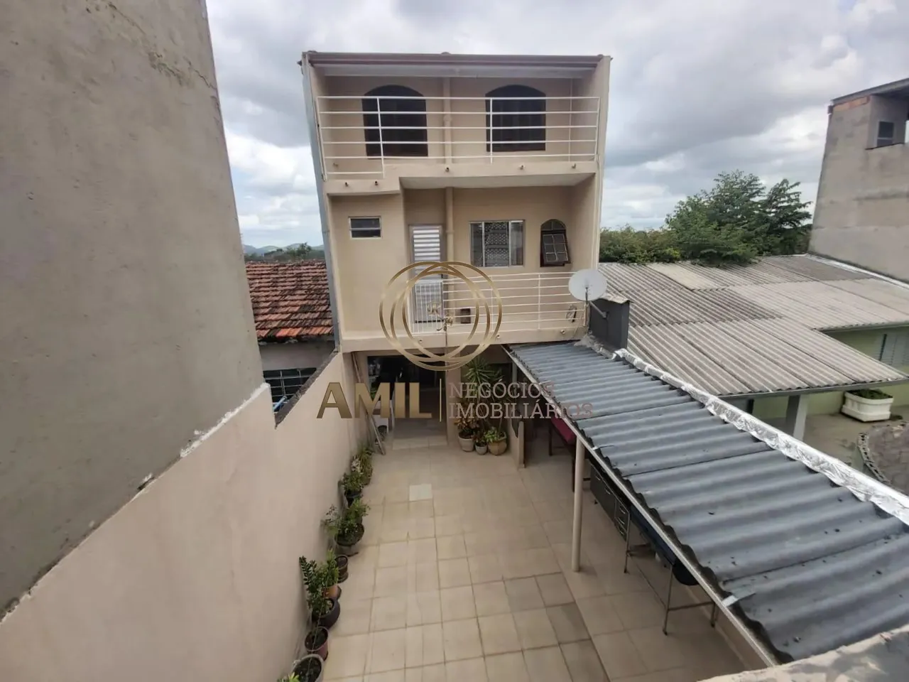 EE - Aluga-se Casa com Edícula, 213 m², 2 quartos no Jardim Portugal, São José dos Campos