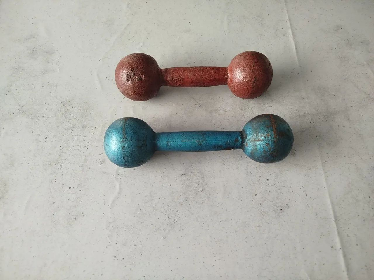 Par de Halteres de Ferro - 3kg - Foto 2