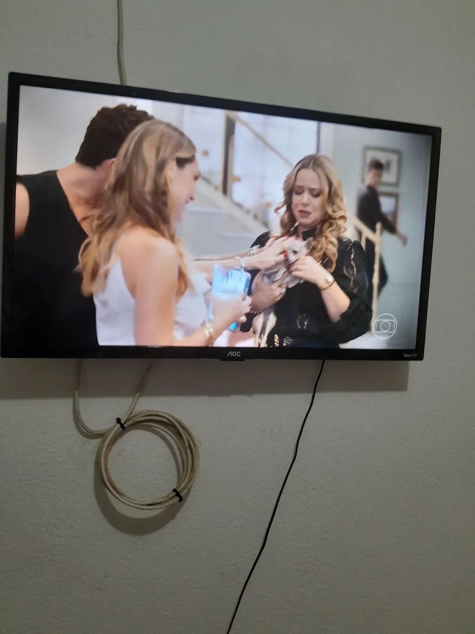TV AOC VENDISE 32 POLEGADAS SE ME NOVÁ SEM USO *  - Foto 3