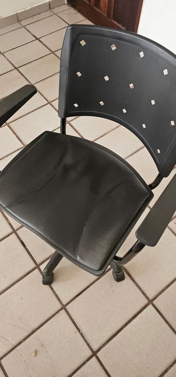 Cadeira para escritório  giratória  - Foto 2