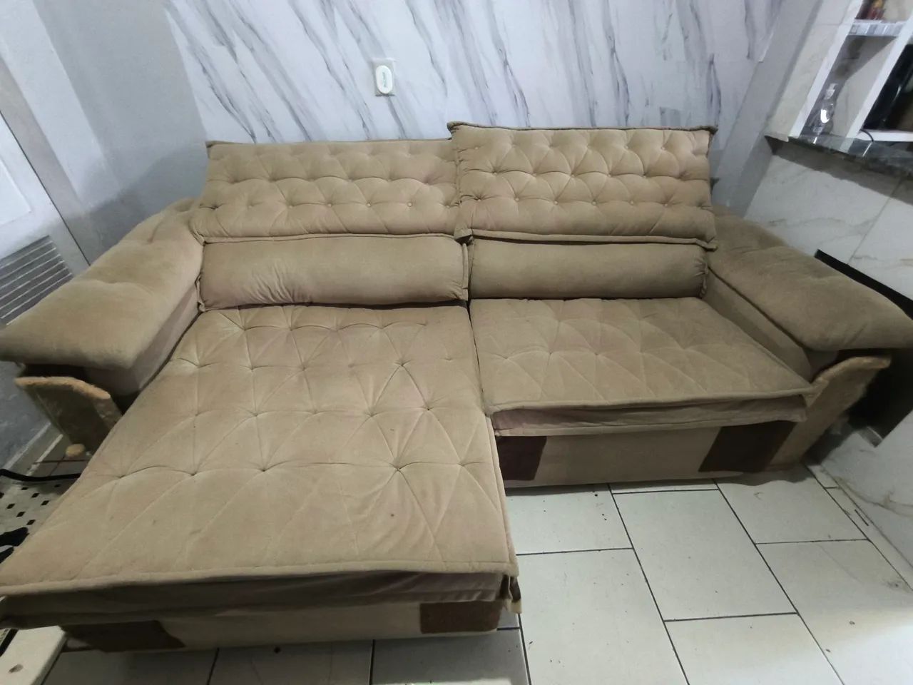 Vendo ou troco SOFÁ retrátil em perfeito estado  - Foto 3