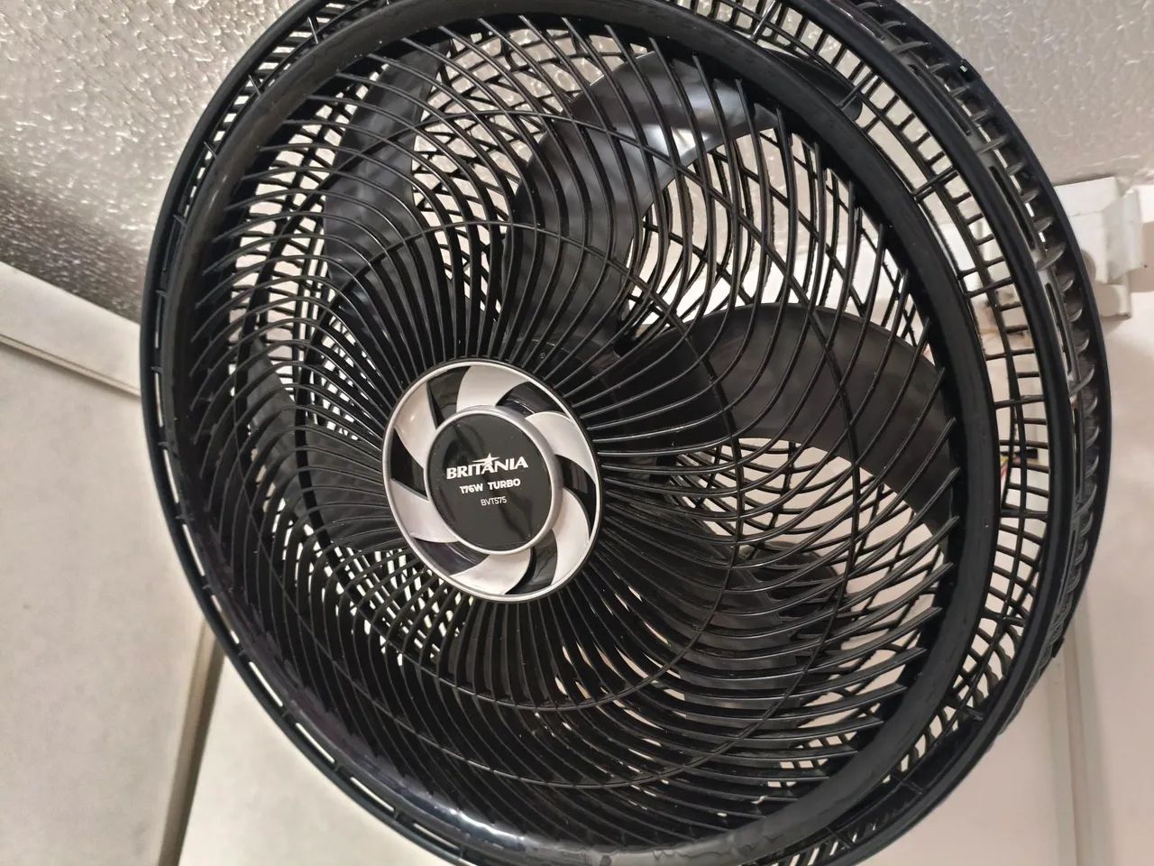 Ventilador de parede Tufão 