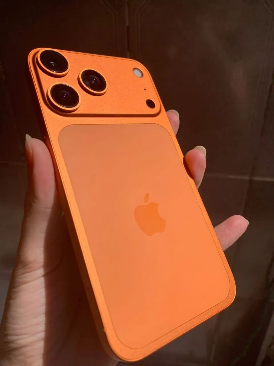 Iphone XR sabor 17 pro Max na carcaça 