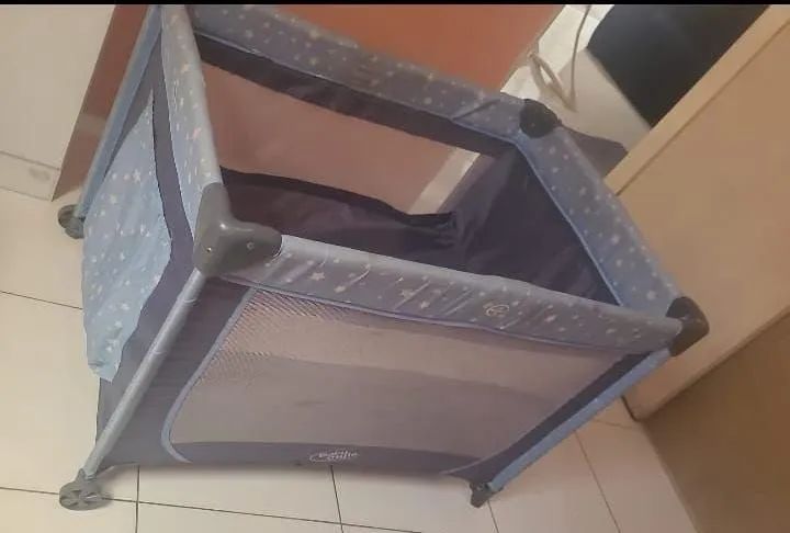 Berço de bebê 