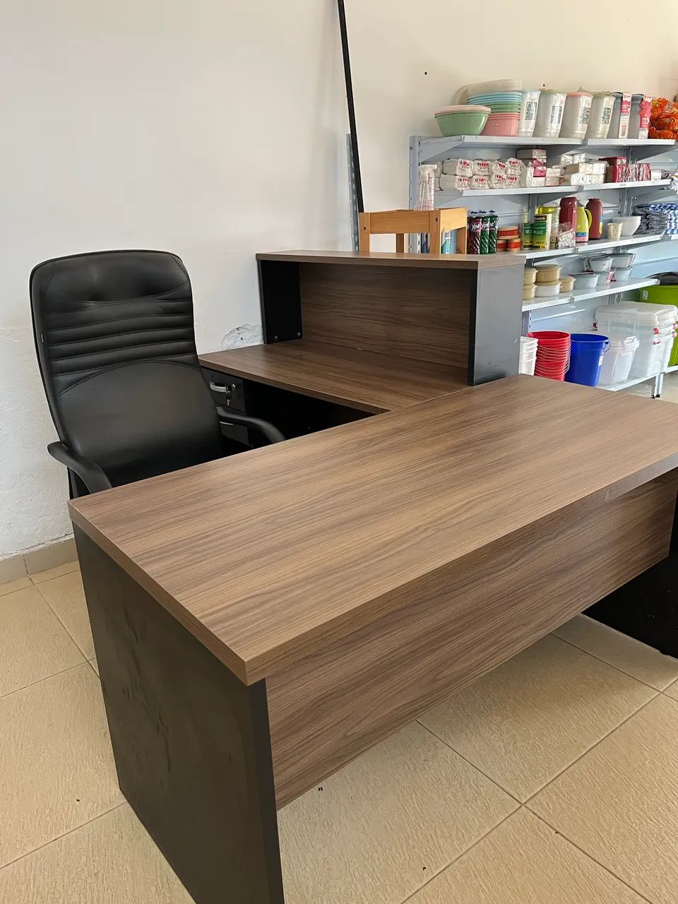 Mesa de Escritório em L - Executiva