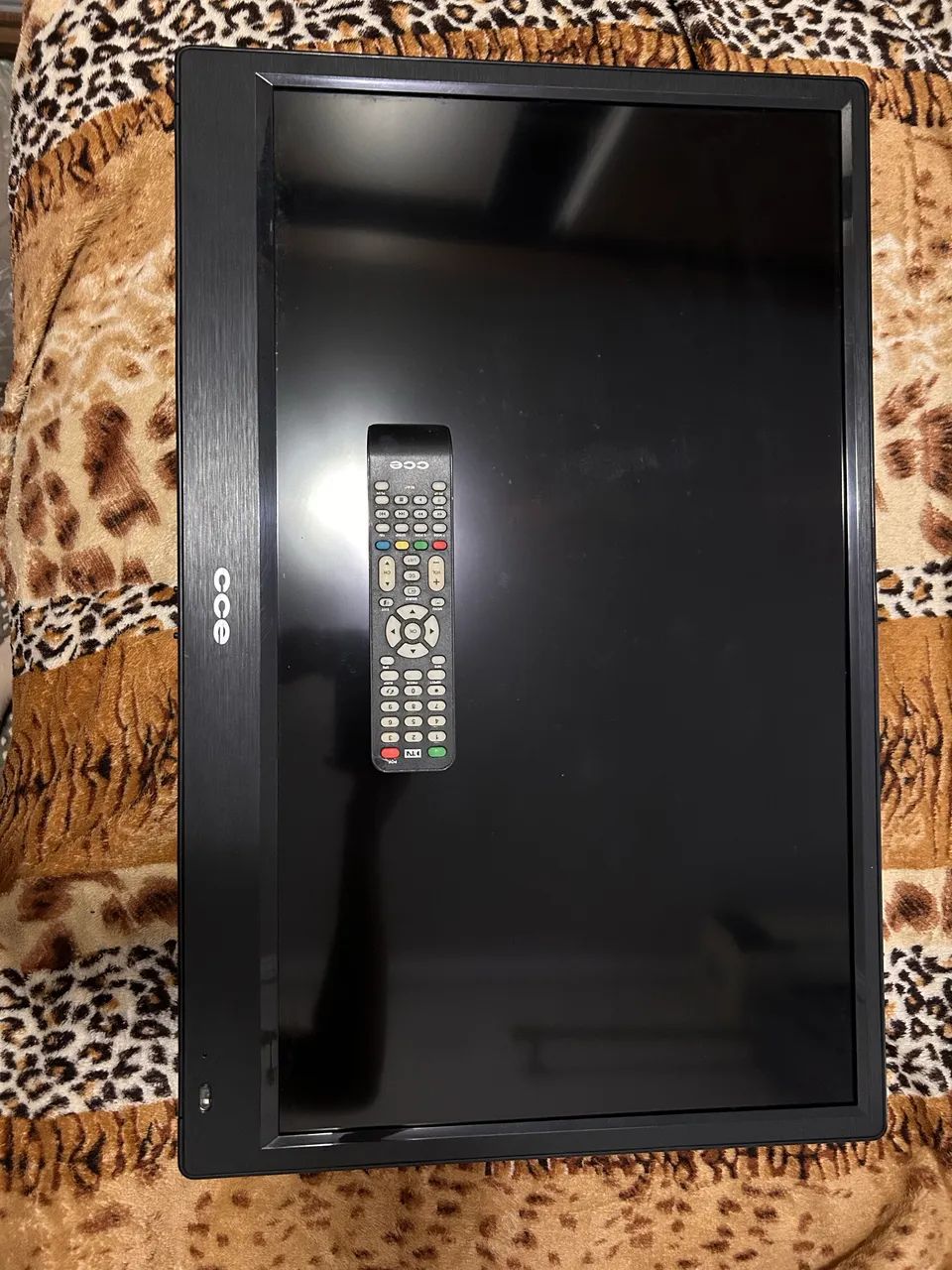 TV LED CCE 28? - Modelo LT28G - Excelente Estado - Foto 4