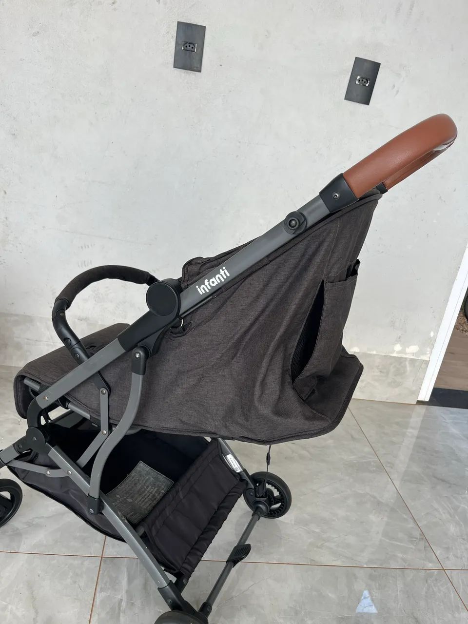 Vendo Carrinho de passeio Lucca Infanti - Foto 3