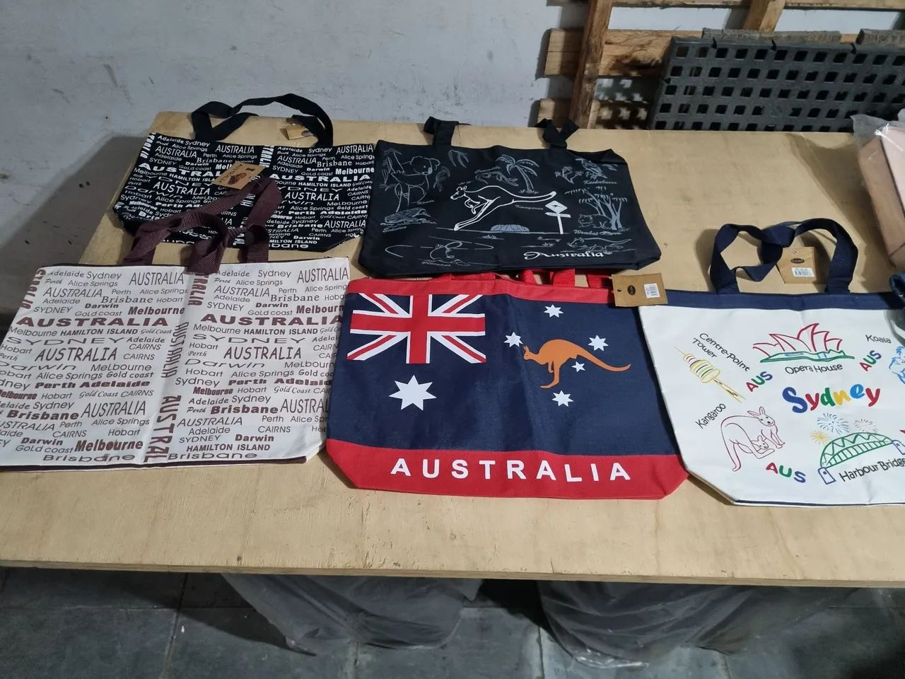 Sacolas novas com etiquetas - Foto 2