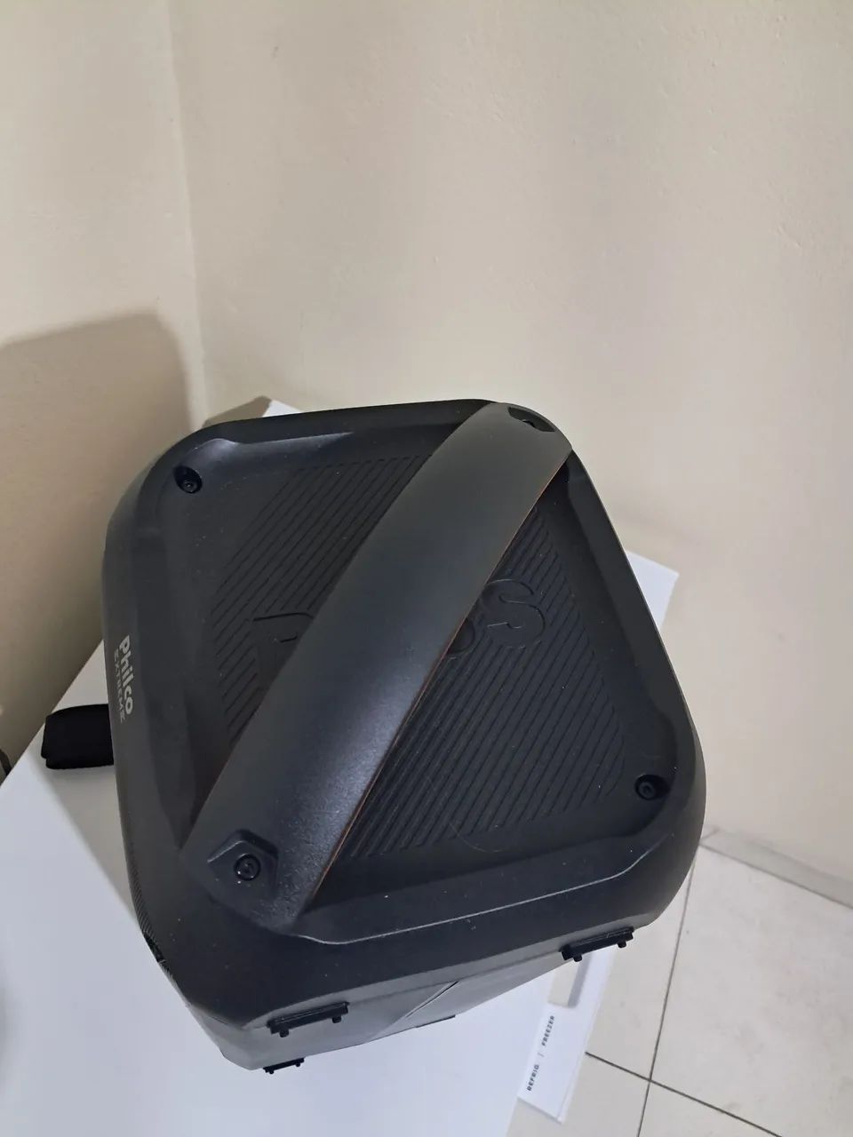 Caixa de som com controle remoto  - Foto 4