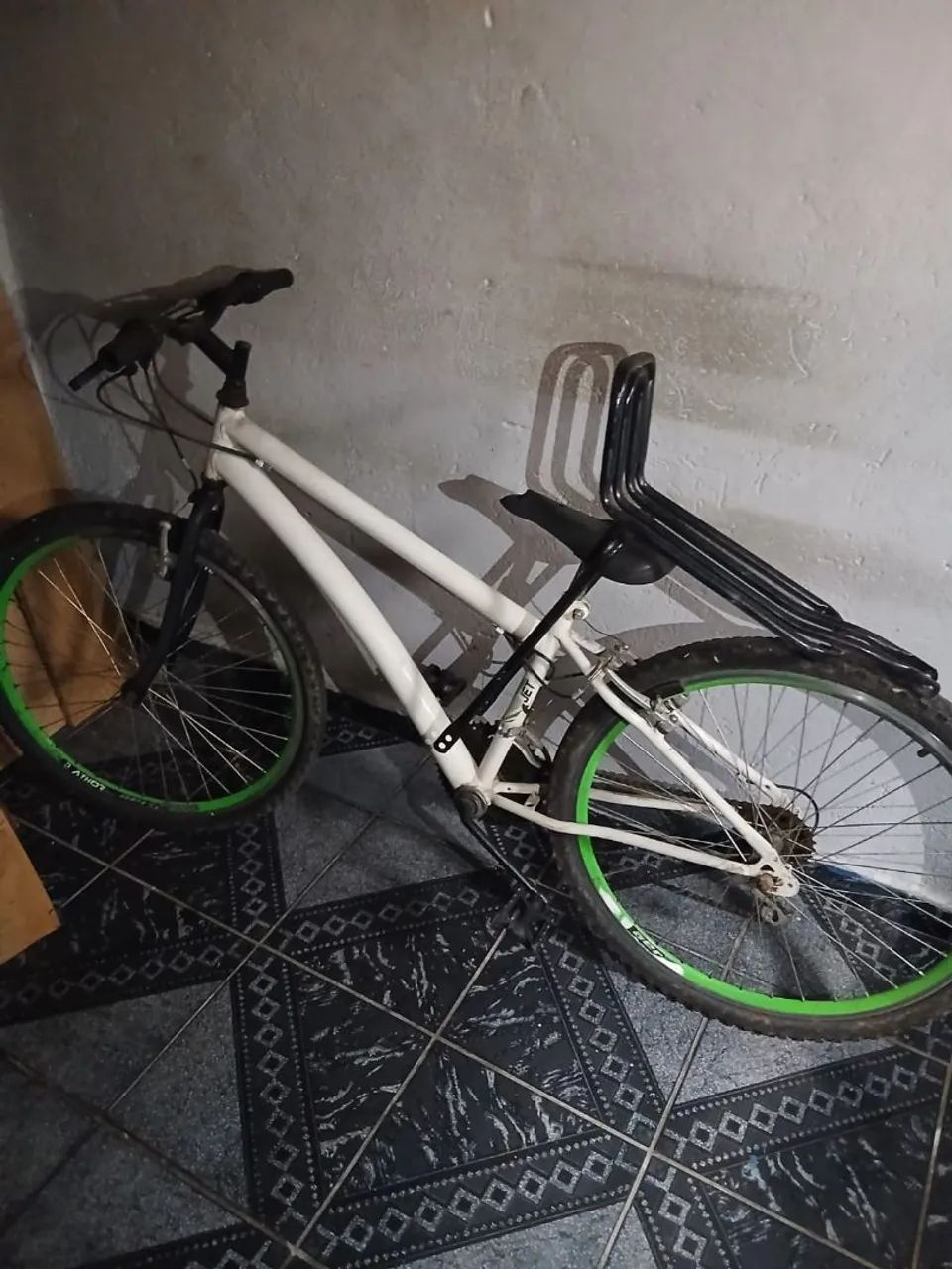 Duas bicletas, 150 RS cada uma 