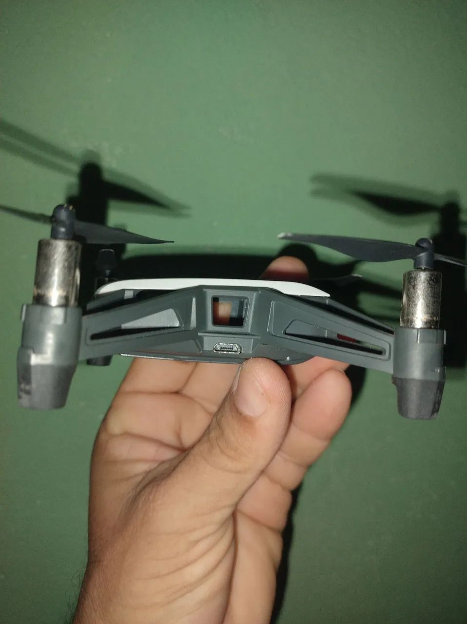 Drone Tello com 2 baterias e carregador  - Foto 3