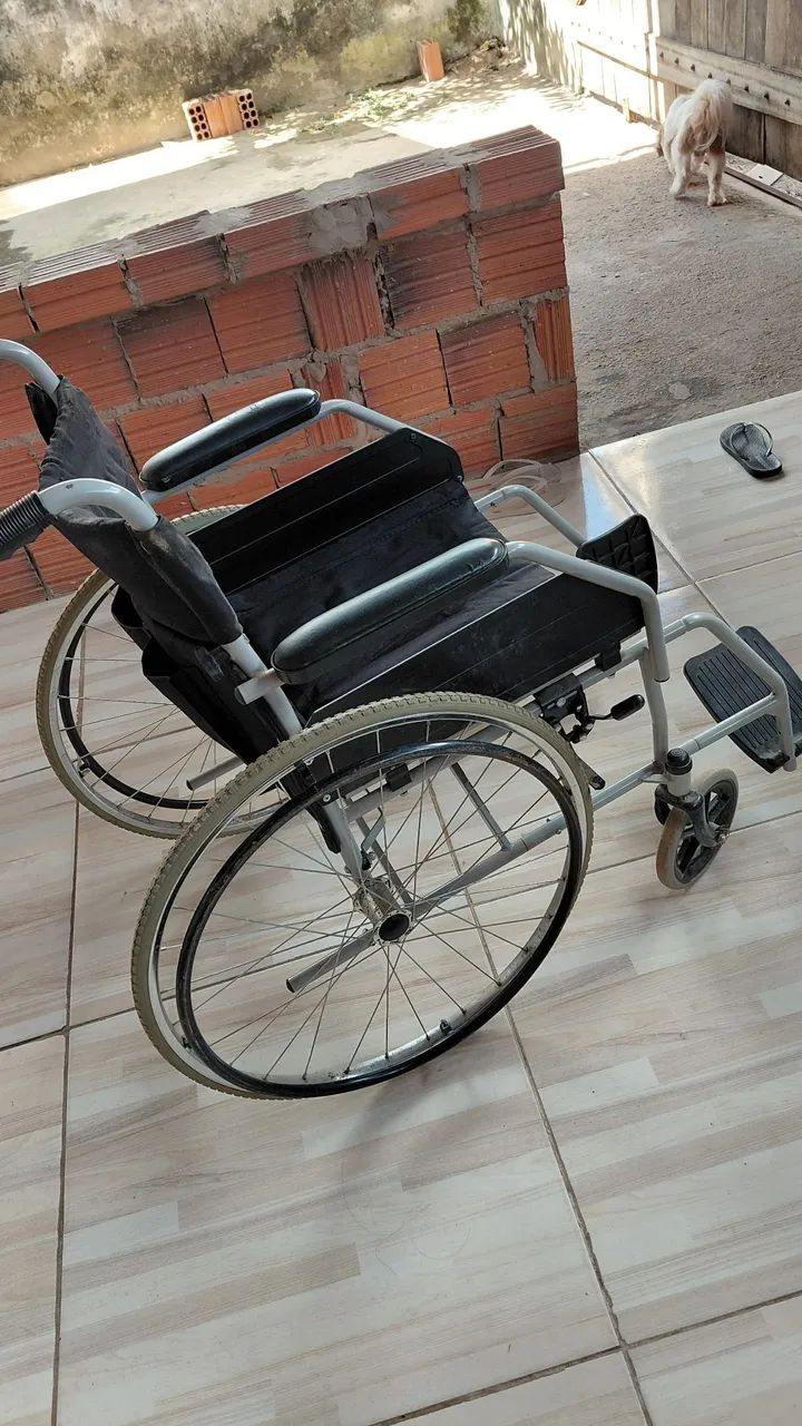VENDO CADEIRA DE RODAS  - Foto 4