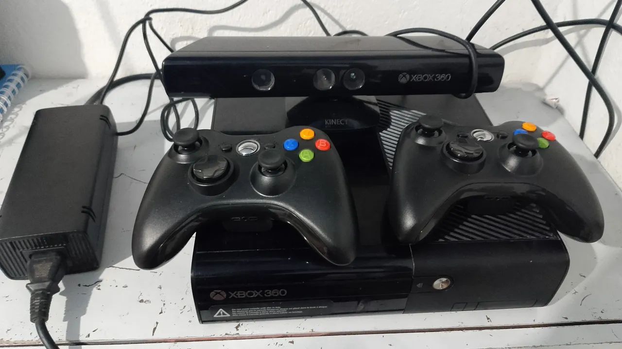 Xbox 360 com HD e jogos 