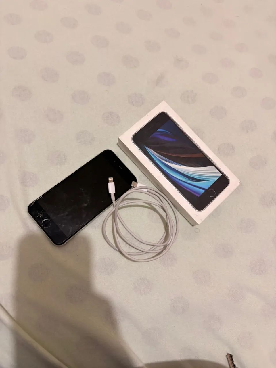 VENDO IPHONE SE 64gb Segunda Geração - Foto 3