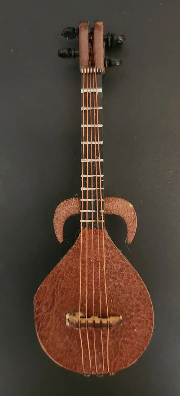 Miniatura Instrumento Musical - Rebab