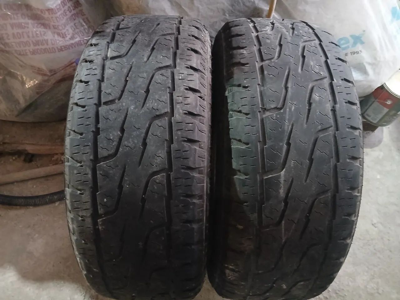 Par de pneu Dois pneu 265 60 18