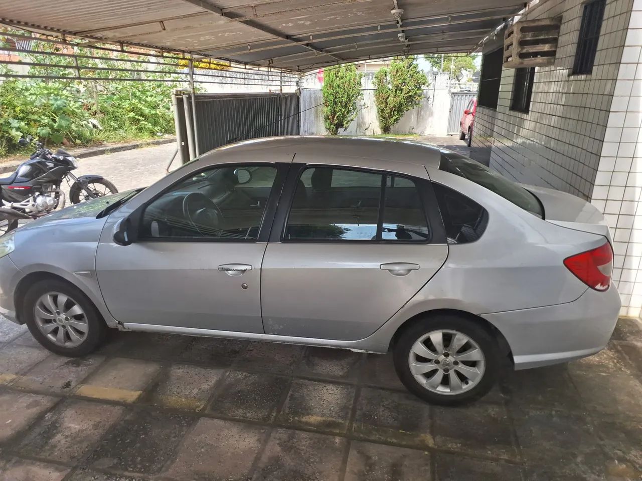 Renault Symbol Expression Hi-flex 1.6 16V 4P 2012 - Foto 4