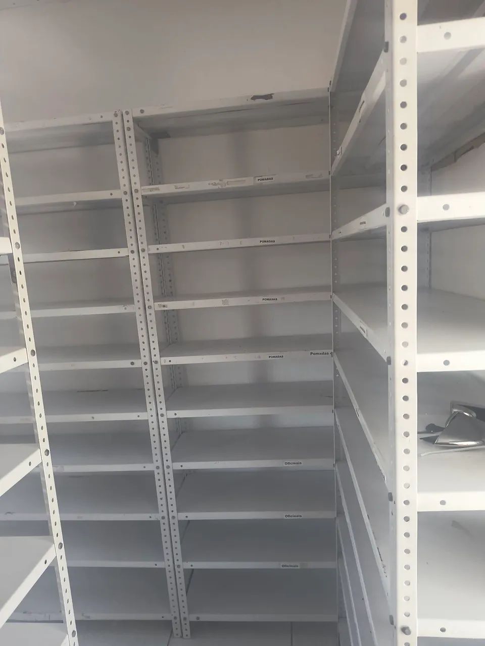 Estantes de ferro  - Foto 2