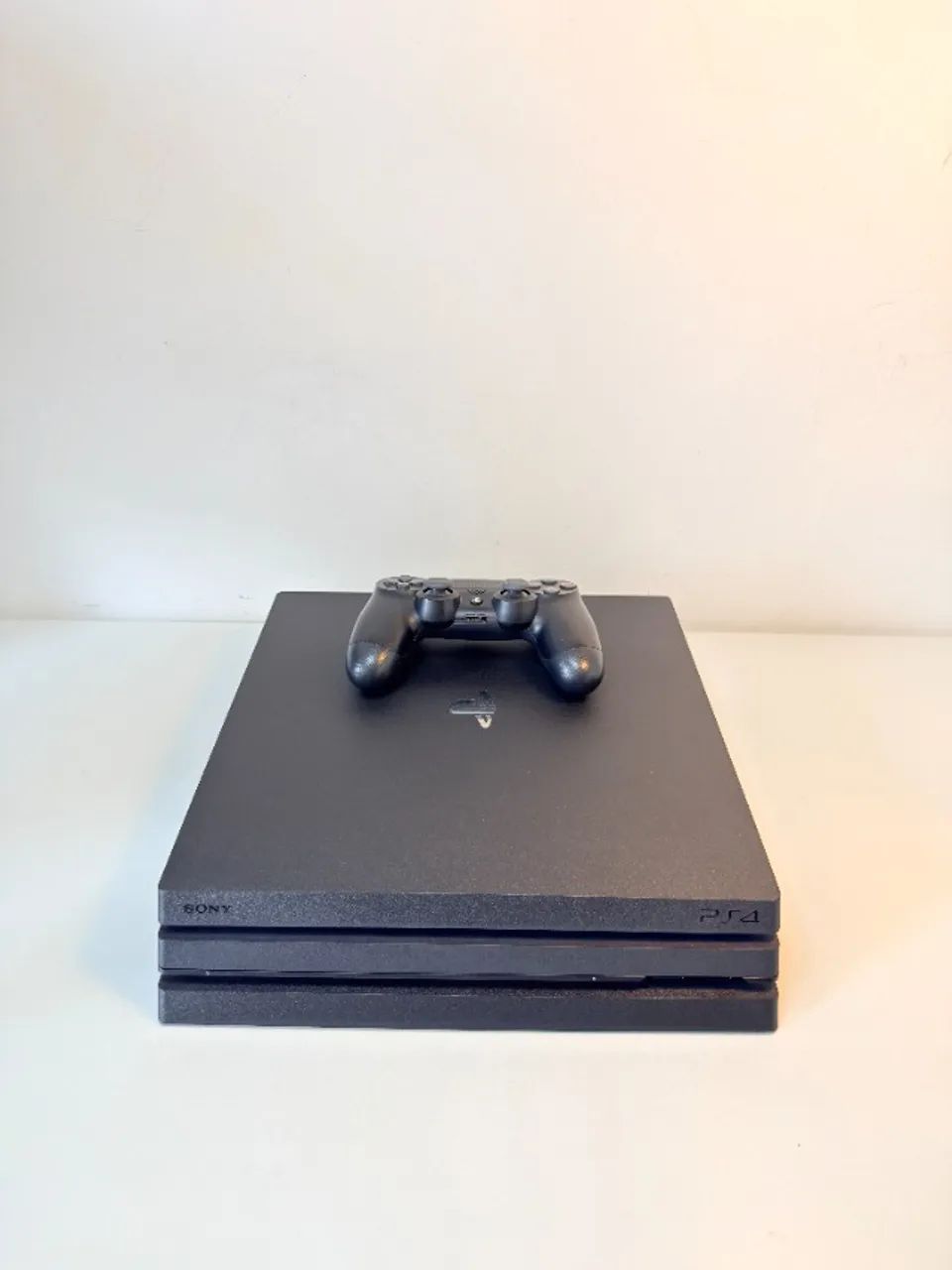 PS4 PRO 1TB UR0331 - Foto 5
