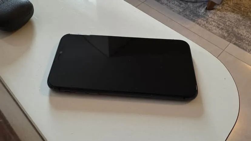 IPhone 11 *LEIA A DESCRIÇÃO* - Foto 2