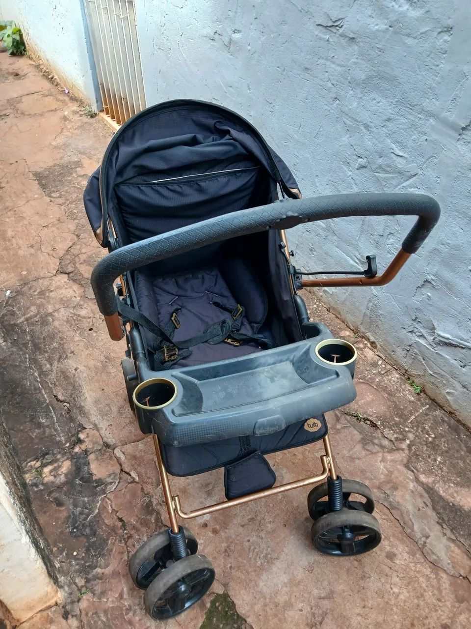 Vendo carrinho de bebê, Não entrego