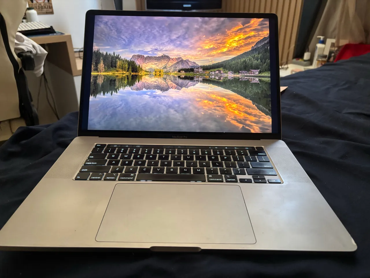 MacBook Pro 16? 2019 i7 16GB 512GB SSD Touch Bar - Notebooks