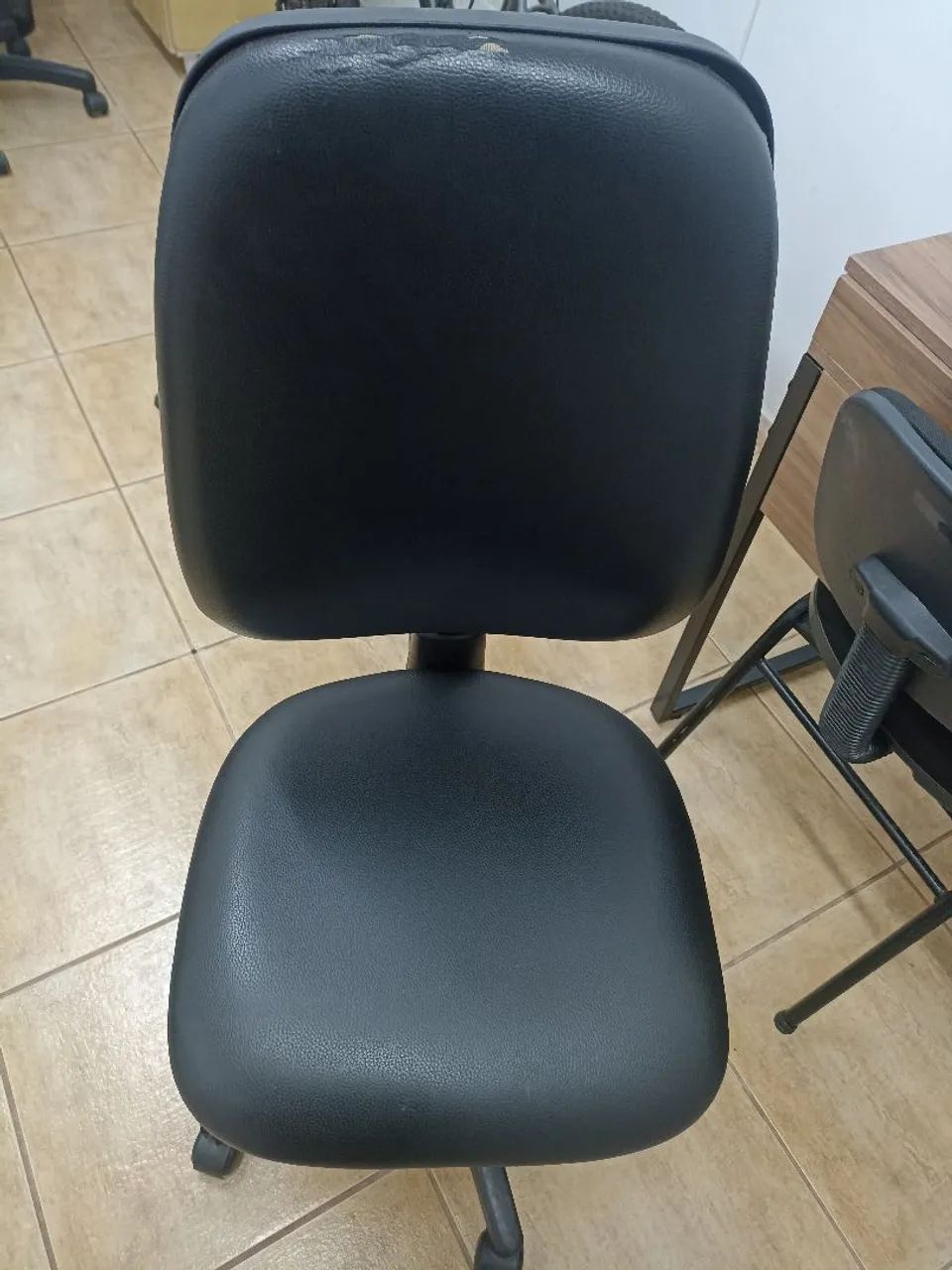 Vendo Cadeira giratória  - Foto 2