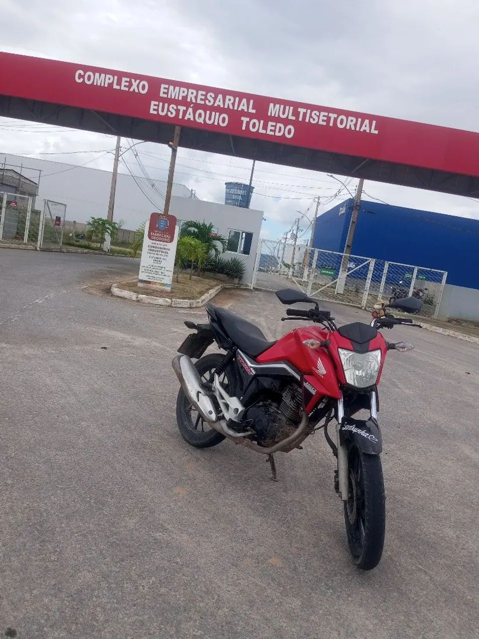Titan 160