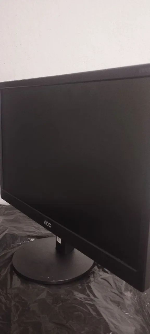 Vende-se monitor 60htz 18 polegadas  - Foto 3