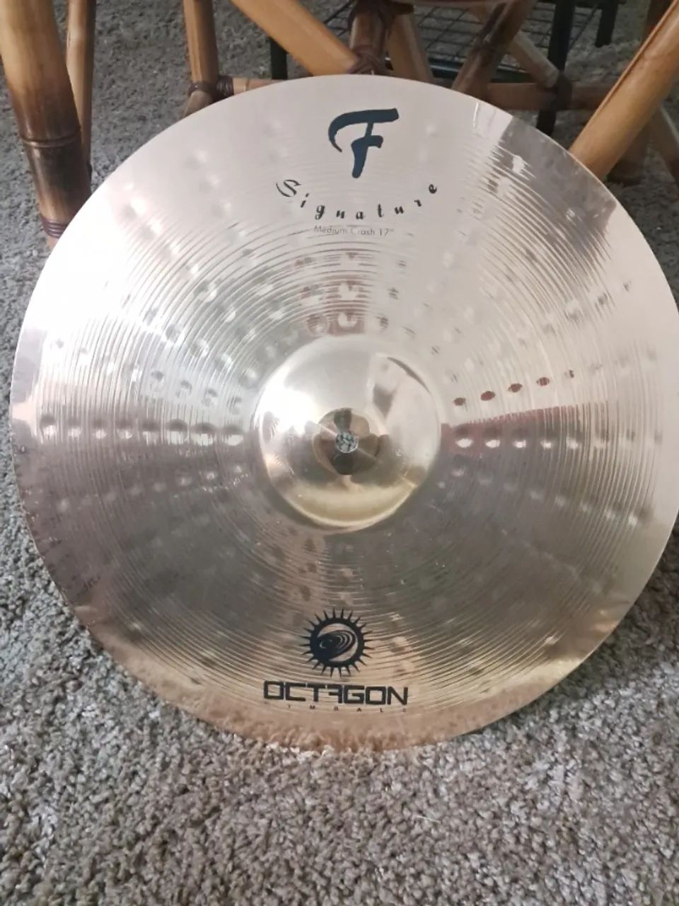 Prato Octagon medium crash 17' f signature - Instrumentos musicais
