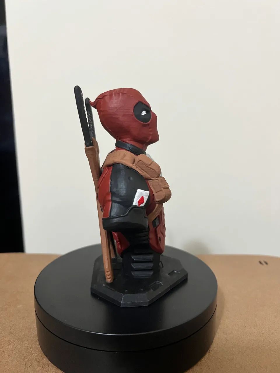 Deadpool impressão 3D  - Foto 3
