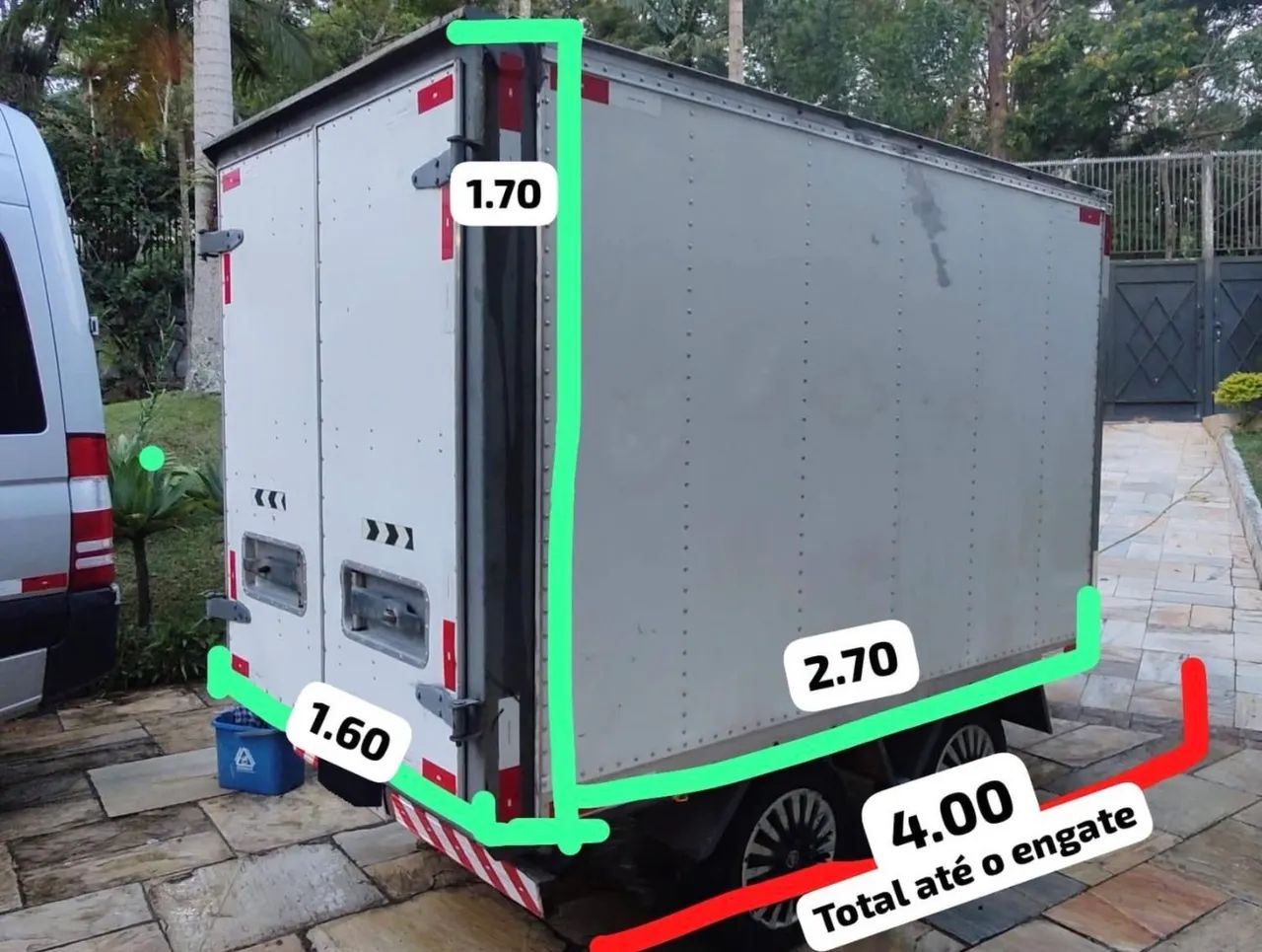 Carretinha baú truck 2023 2 toneladas de carga