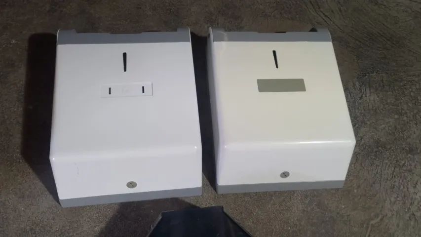 3 unidades Porta Papel toalha/higiênico Dispenser em plástico usado    - Foto 2