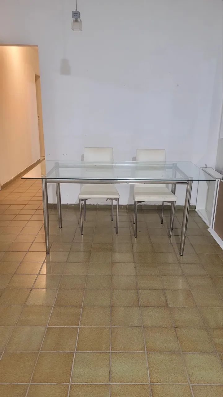 MESA COM 4 cadeiras  - Foto 4
