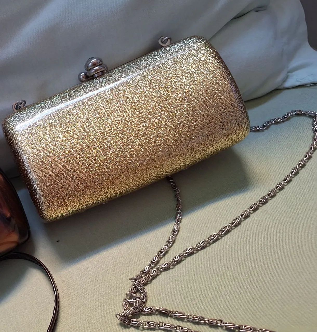 Clutch Dourada com corrente - Foto 3