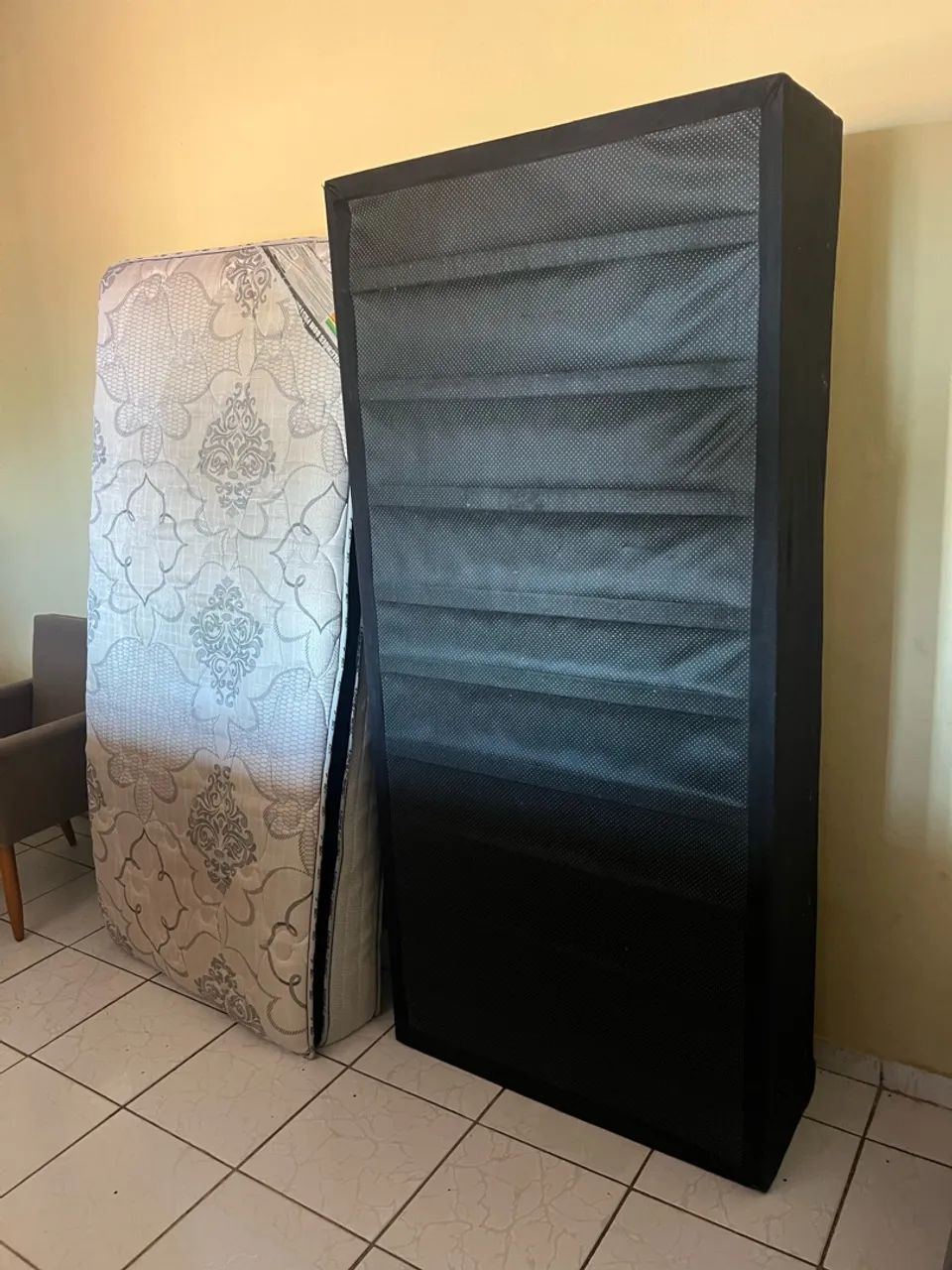 Vendo Colchão de solteiro + Base - Foto 2