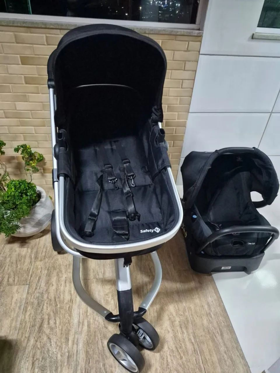 Carrinho e bebê conforto safety Mobi - Foto 3