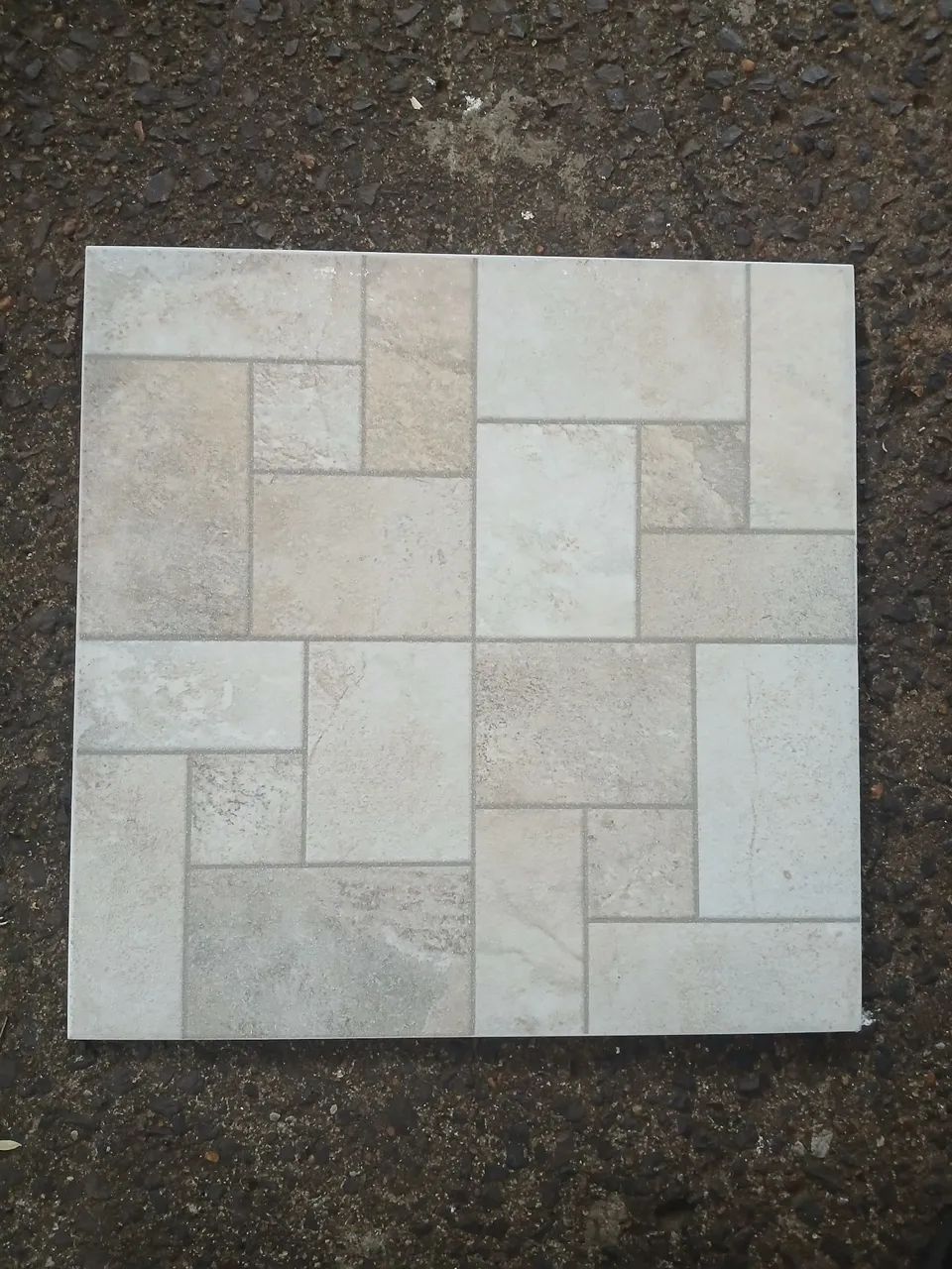 Piso antiderrapante 42x42