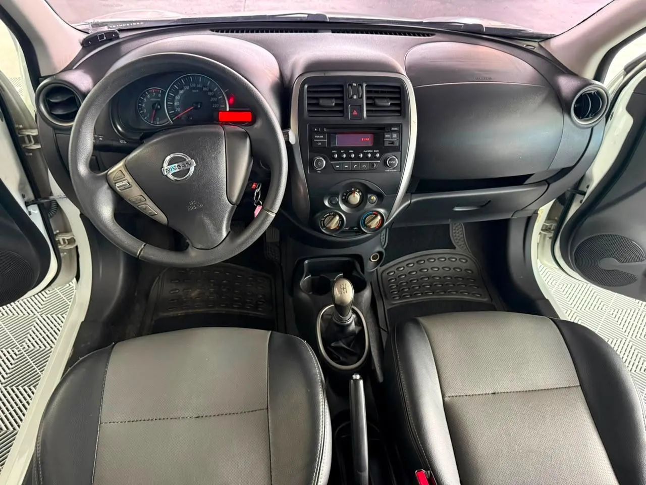 Nissan March SV 1.0 12V Flex 5P 2016 - Foto 3
