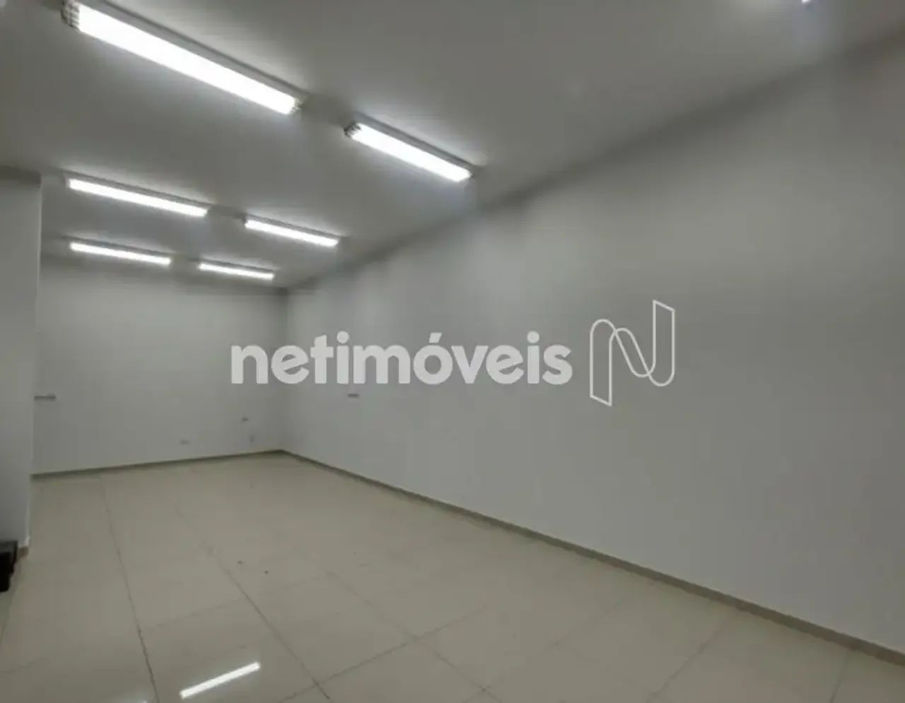Loja Comercial Sobre Loja Edifício Louvre Avenida São Luís Próximo Metrô República | 50m²;